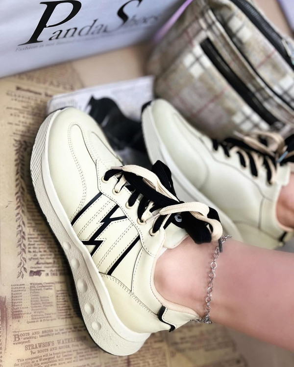 کفش زنانه نیوبالانس دوبند زیره پی یو new balance women