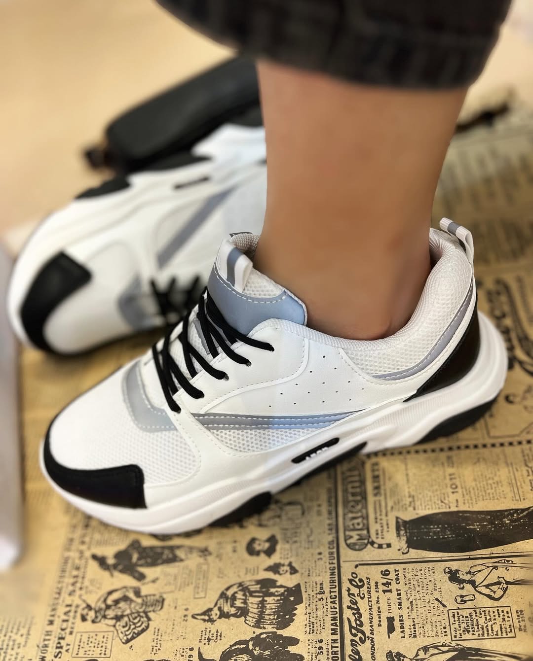 کفش زنانه  وارداتی همراه با کفی طبی  winstar shoes
