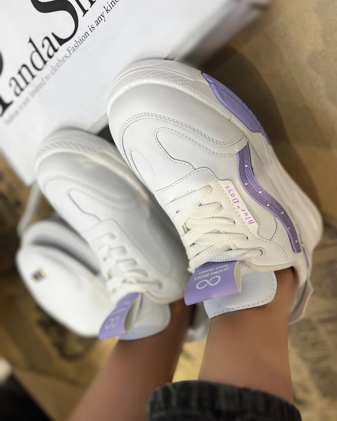 کفش زنانه نگینی رویه چرم زیره پی یو adidas women