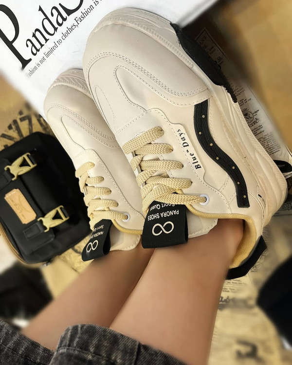 کفش زنانه نگینی رویه چرم زیره پی یو adidas women