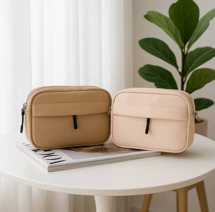 کیف پاسپورتی زنانه | سبک، کاربردی و مناسب استایل روزمره WOMEN BAG