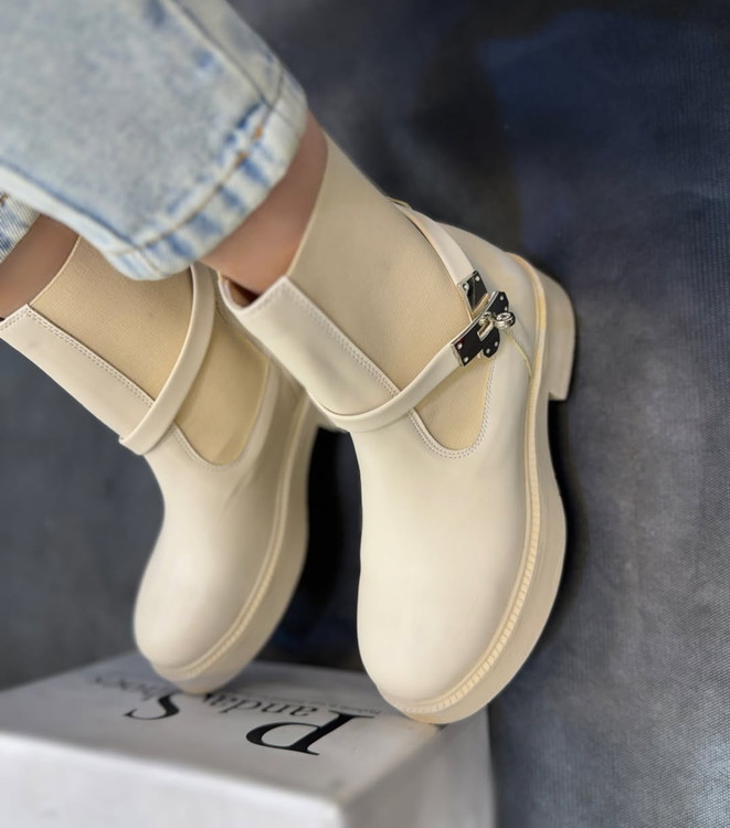 بوت زنانه مدل کمربندی زیره پی یو سبک چرم درجه 1 Women's Boots کد 179