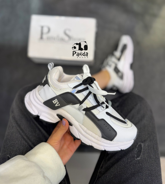 کفش اسپرت زنانه LV مناسب پیادهروی و باشگاه