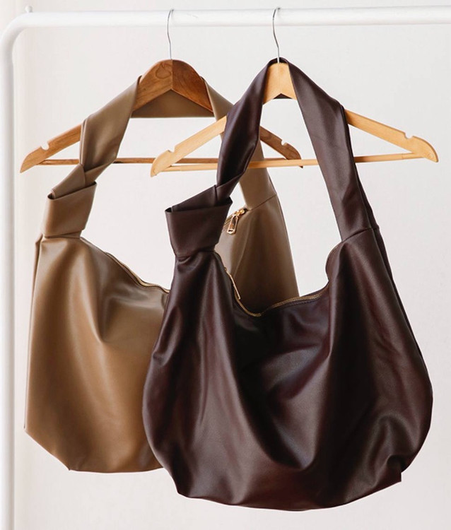 کیف دوشی زنانه مدل هابو اورسایز مینیمال