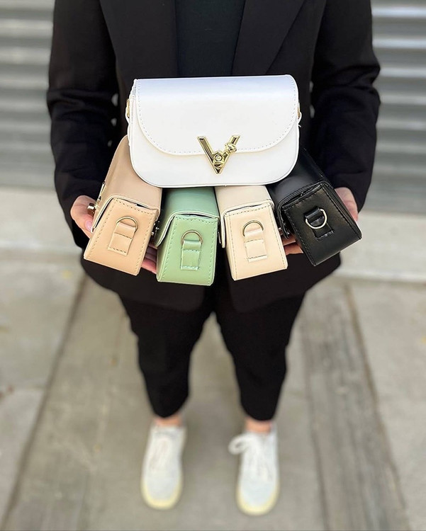 کیف دوشی زنانه مدل مجلسی با قفل طلایی | شیک و مینیمال