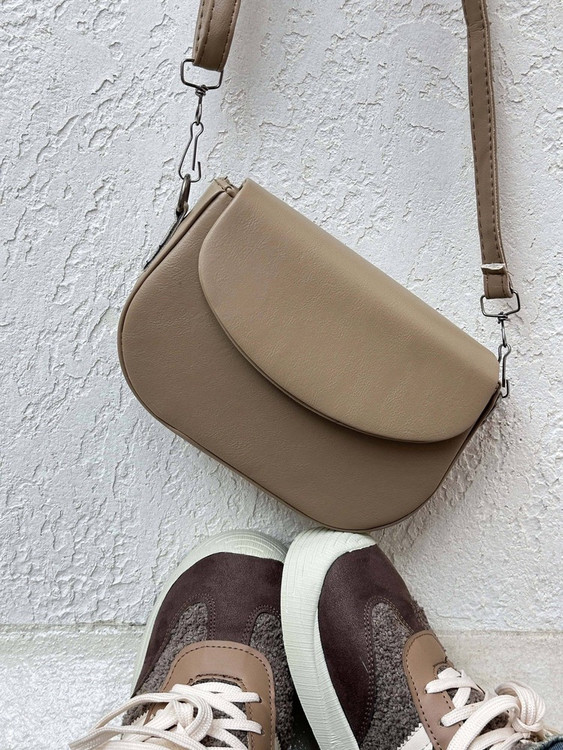 کیف دوشی زنانه مدل نیمدایره مینیمال | مشکی، کرم، نسکافهای، موکا