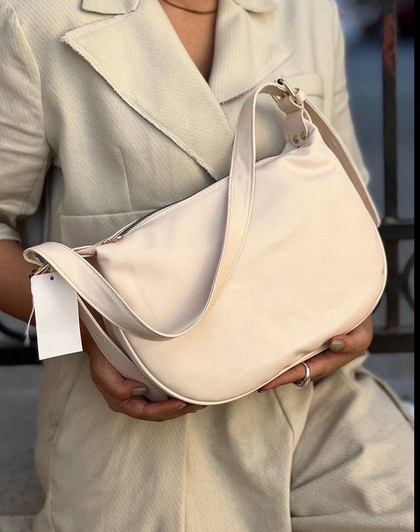 کیف دوشی زنانه مدل نیمدایره | کیف کراسبادی مینیمال ترند با بند قابل تنظیم