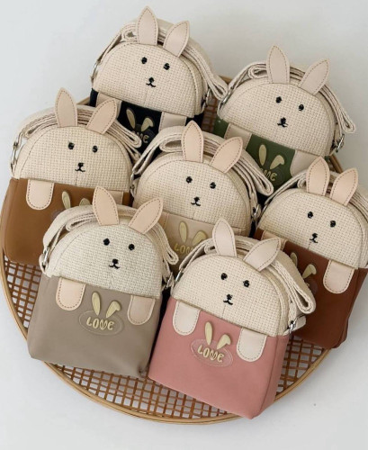 کیف دوشی دخترانه عروسکی خرگوشی | فانتزی و سبک | رنگبندی قرمز، سبز، طوسی و صورتی 🎀 English Title: Cute Bunny Girls