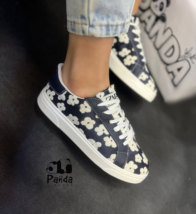 کتانی زنانه زارا گلدار زیره PU | سایز 37 تا 40