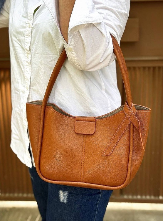 کیف زنانه مدل پاپیون همراه با کیف لوازم آرایش womens bag