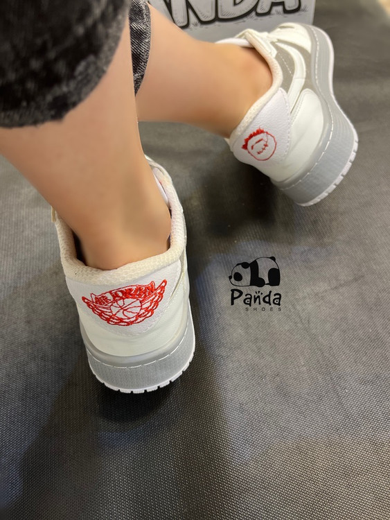 کفش زنانه طرح ترویس طرح اصلی همراه با کفی طبی women NIKE