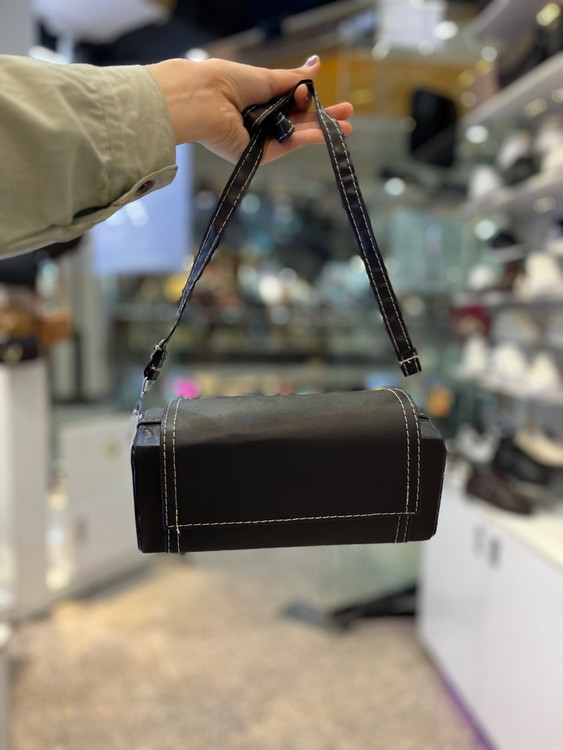 کیف زنانه مینیمال حراجی | دارای بند دوشی و دستی در رنگ طوسی و مشکی