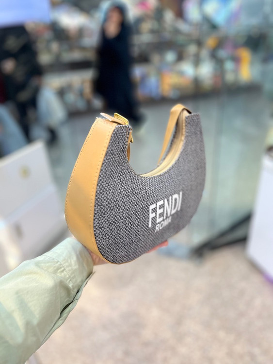 کیف زنانه مدل فندی روما هلالی شیک