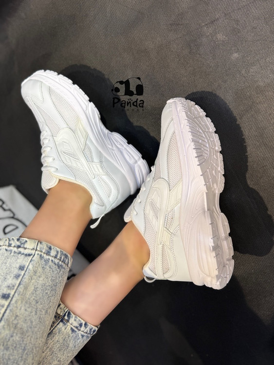 کفش زنانه نایک مدل اسپرت با رویه تنفسی و زیره PU