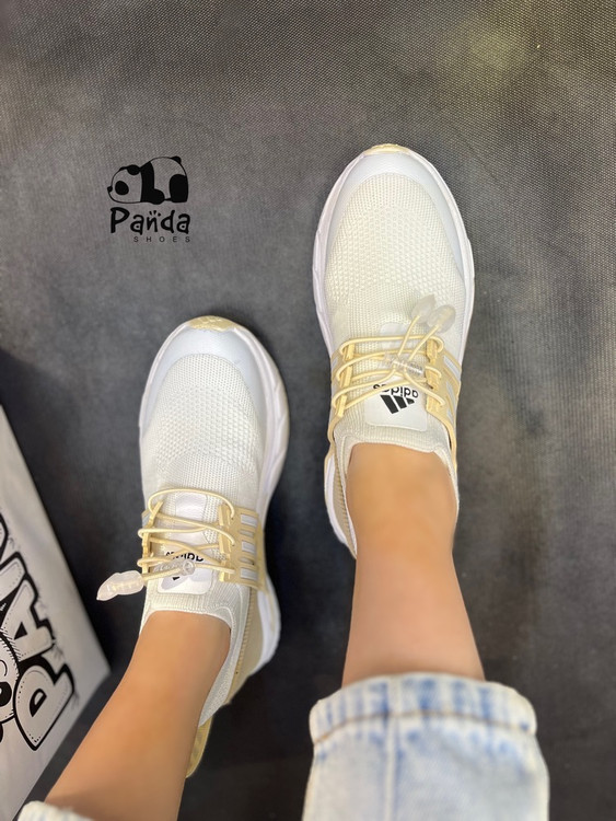 کتونی زنانه ادیداس بافتی؛ سبک، راحت و مناسب استفاده روزانه