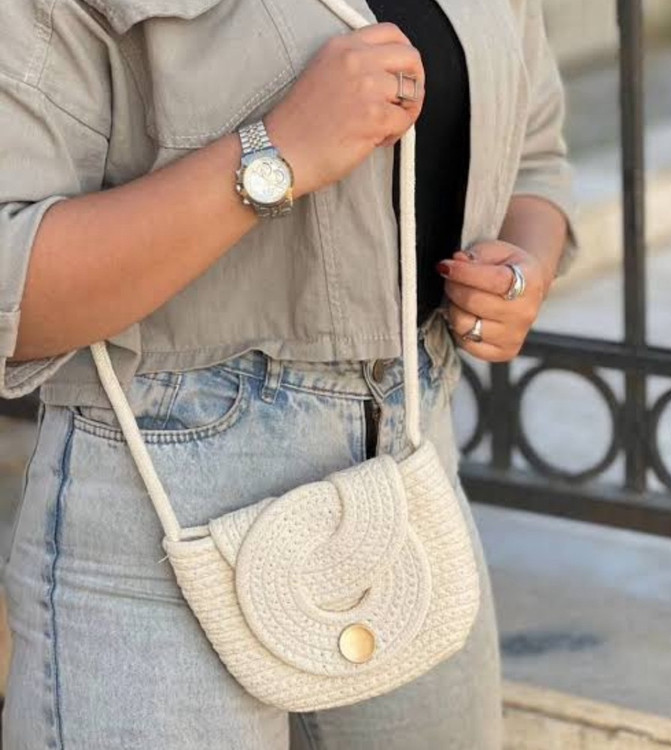 کیف رودوشی زنانه طرح حصیری مدرن