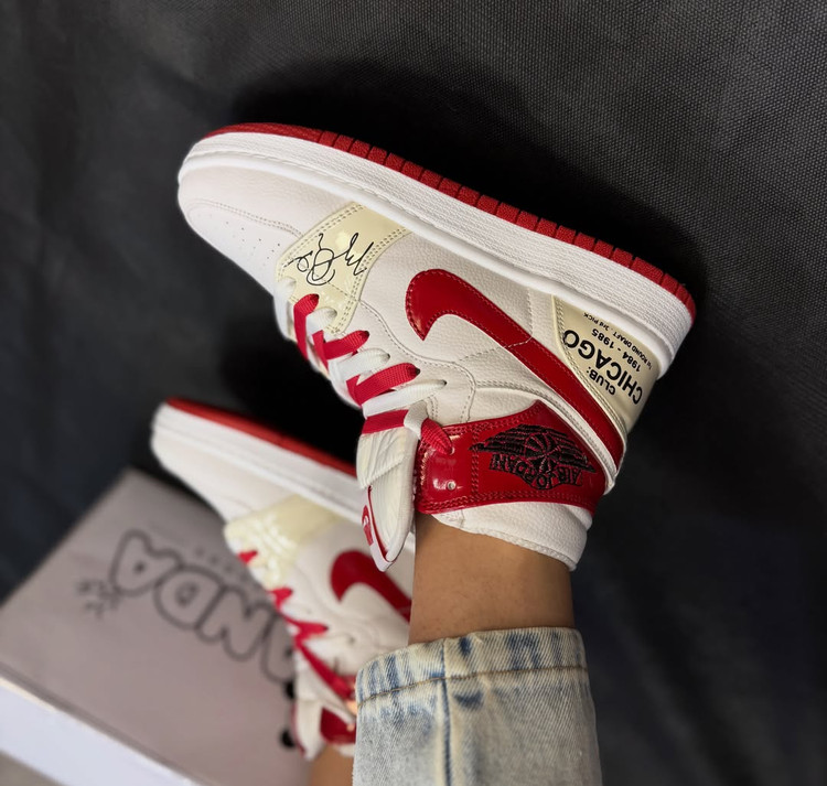 👟 کتونی ساقدار زنانه طرح جردن ۱ شیکاگو (Jordan 1 Chicago) – کفی طبی و دوردوخت